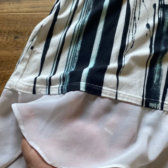 Ladies Top - Picture 4 of 5